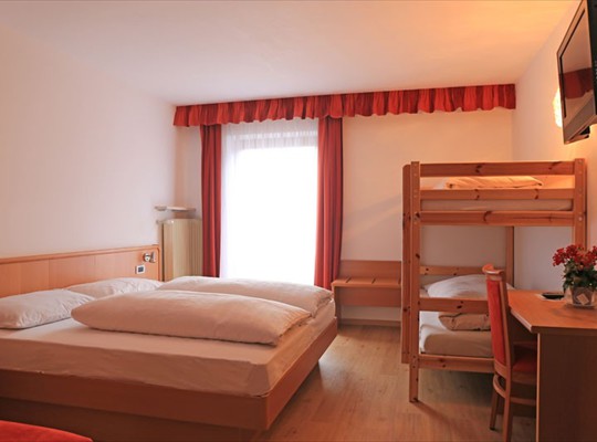 Sample Room - Pension Zambelli Kiens (Italy) South Tyrol